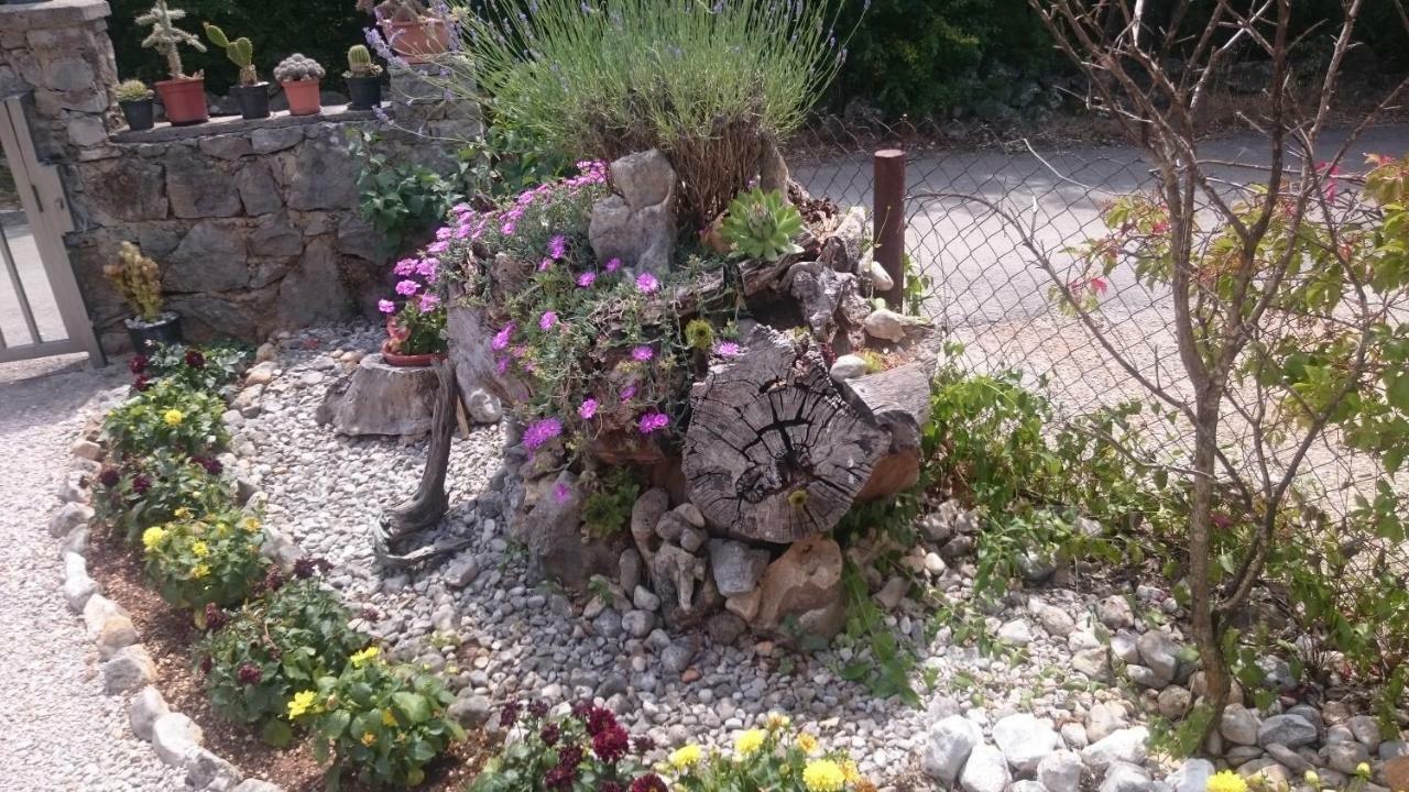 Apartmani Skrnjug Brzac Exterior foto